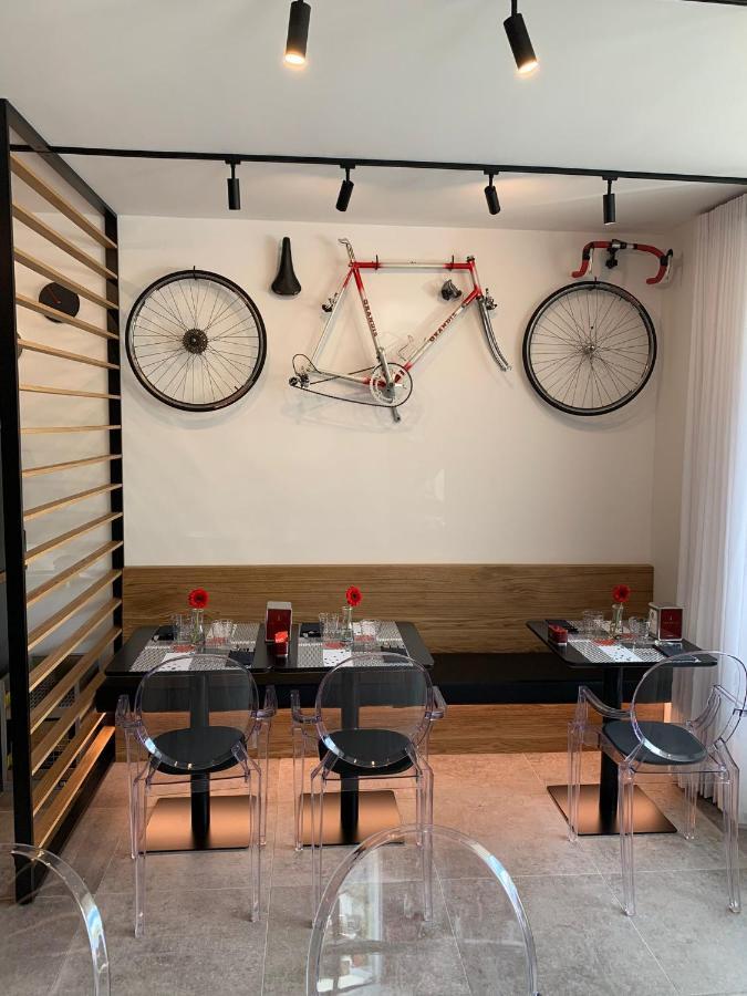 Visioni Lake View Boutique Rooms & Breakfast - Adults Friendly Рива дел Гарда Екстериор снимка