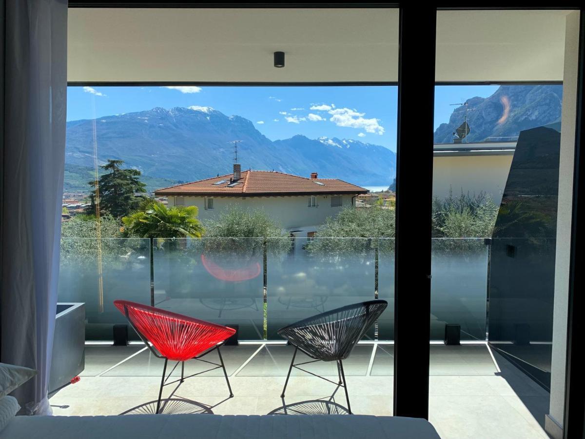 Visioni Lake View Boutique Rooms & Breakfast - Adults Friendly Рива дел Гарда Екстериор снимка